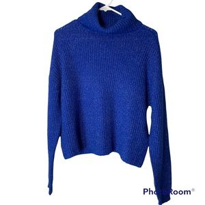 So Blue Turtle Neck Women’s Sweater Long Sleeve Great Looking Medium